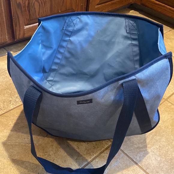 Brand New Thirty-One Round Utility Tote in Denim Distressed Pattern - Picture 7 of 11
